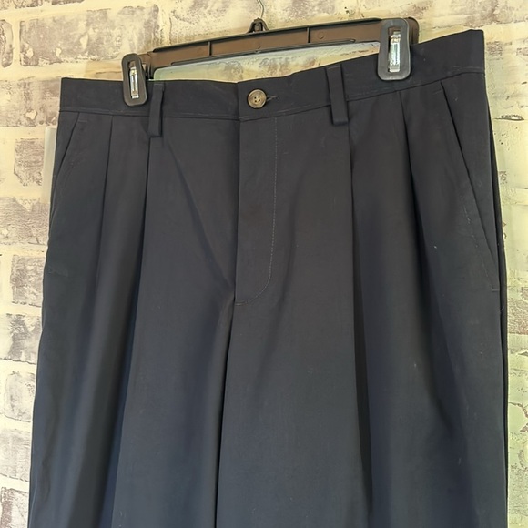 NWT Dockers Men’s Black Easy Khaki Classic Fit Pleated Pants 34 x 34 - Picture 2 of 5